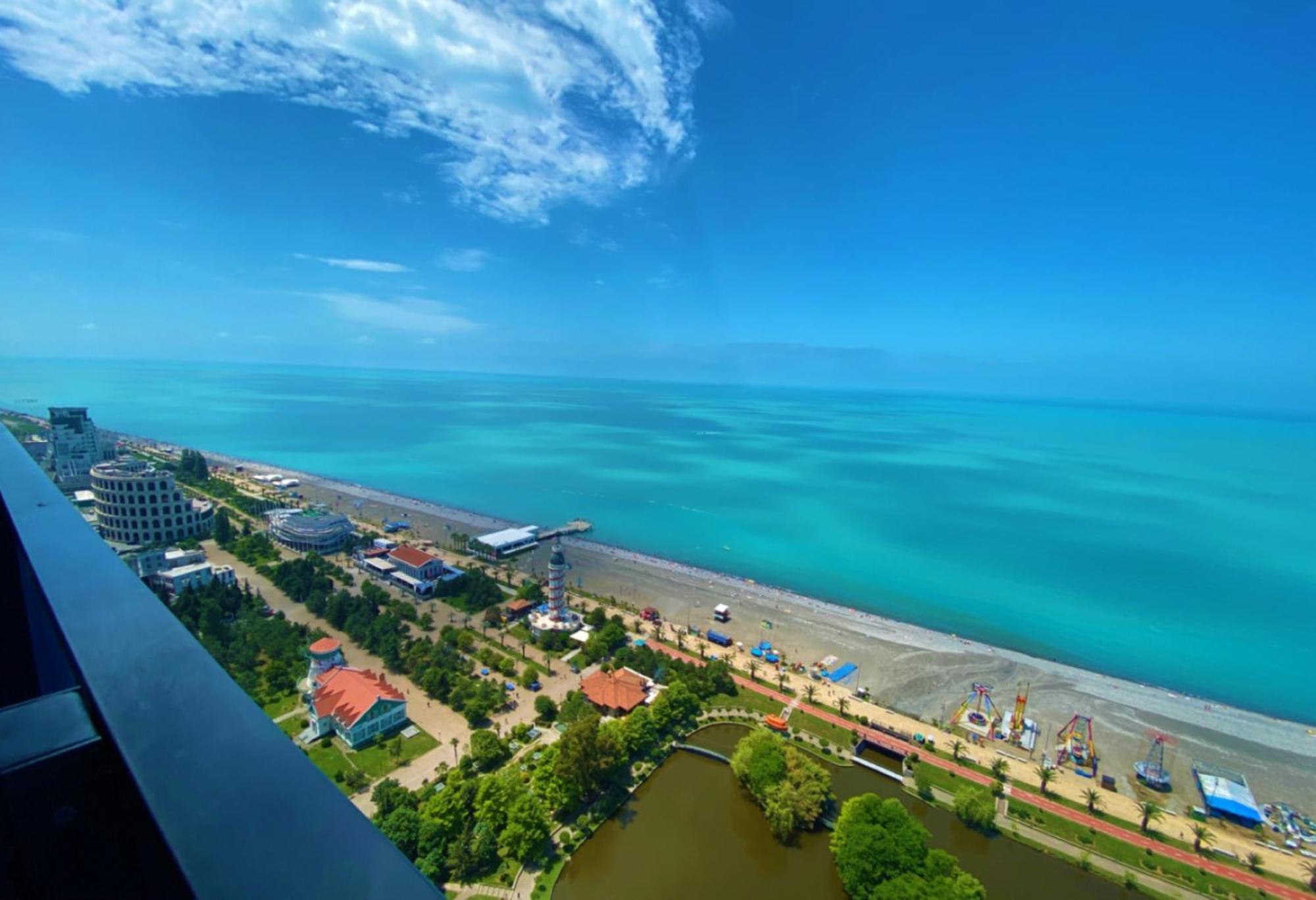 Relax And Unwind Premier Sea View Aparthotel In Batumi Ngoại thất bức ảnh