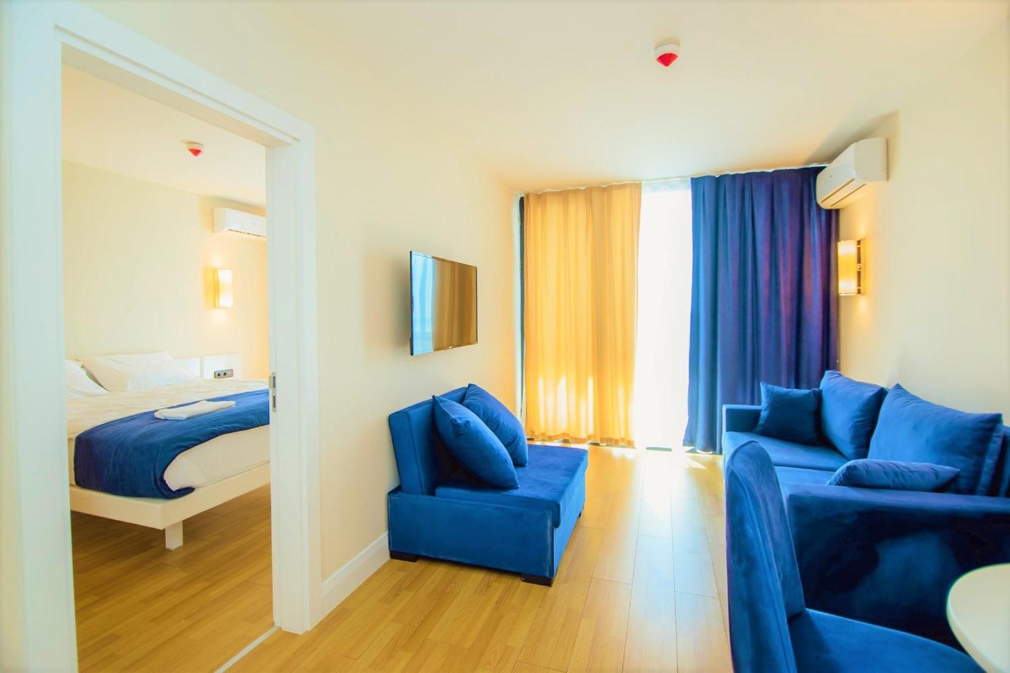 Relax And Unwind Premier Sea View Aparthotel In Batumi Ngoại thất bức ảnh