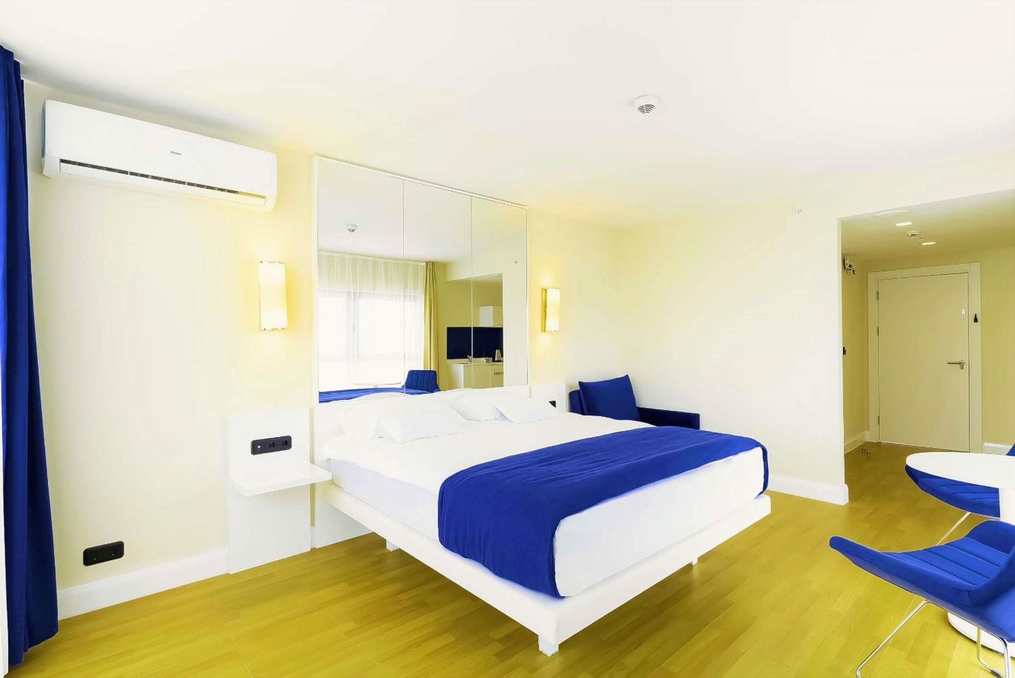 Relax And Unwind Premier Sea View Aparthotel In Batumi Ngoại thất bức ảnh