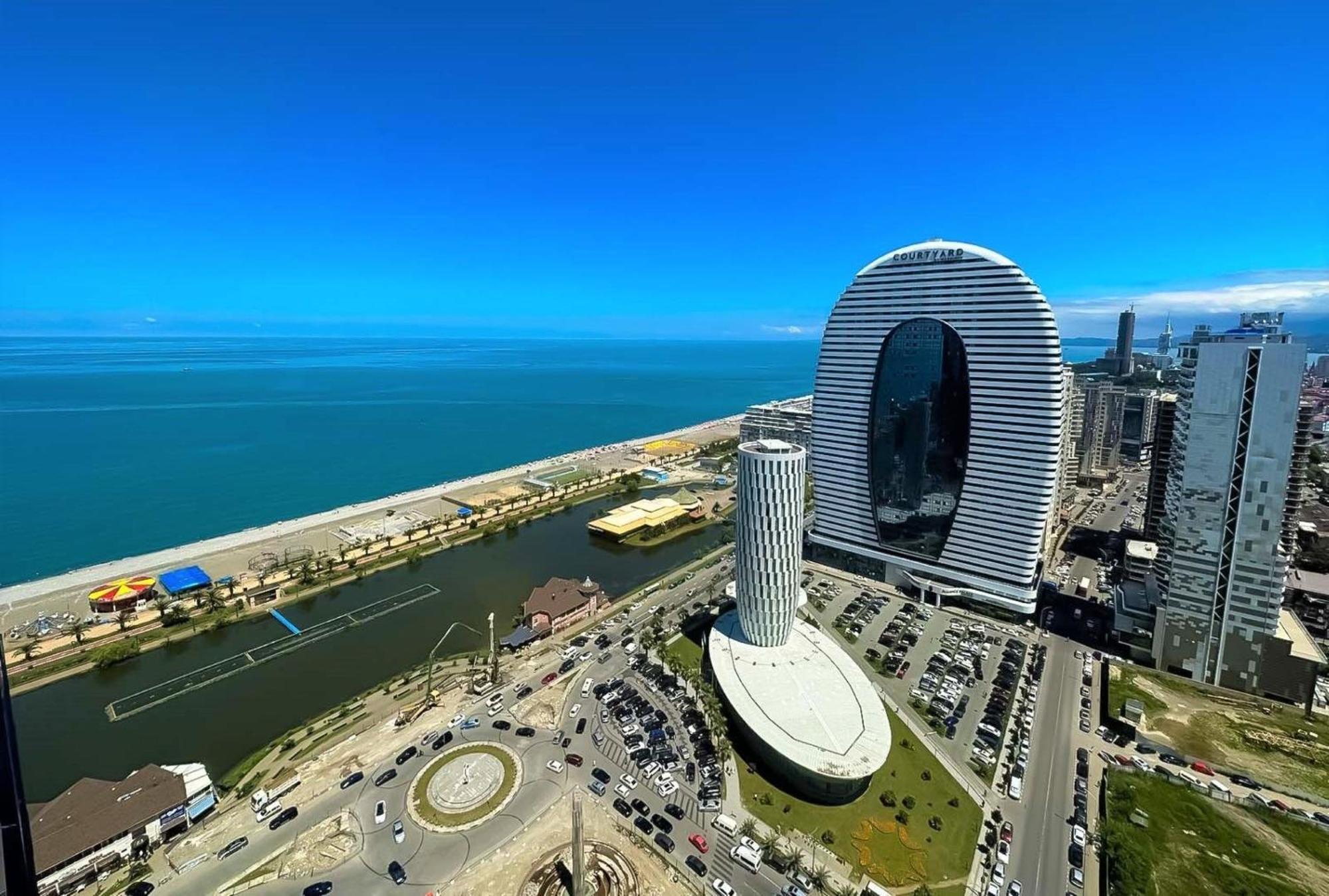 Relax And Unwind Premier Sea View Aparthotel In Batumi Ngoại thất bức ảnh