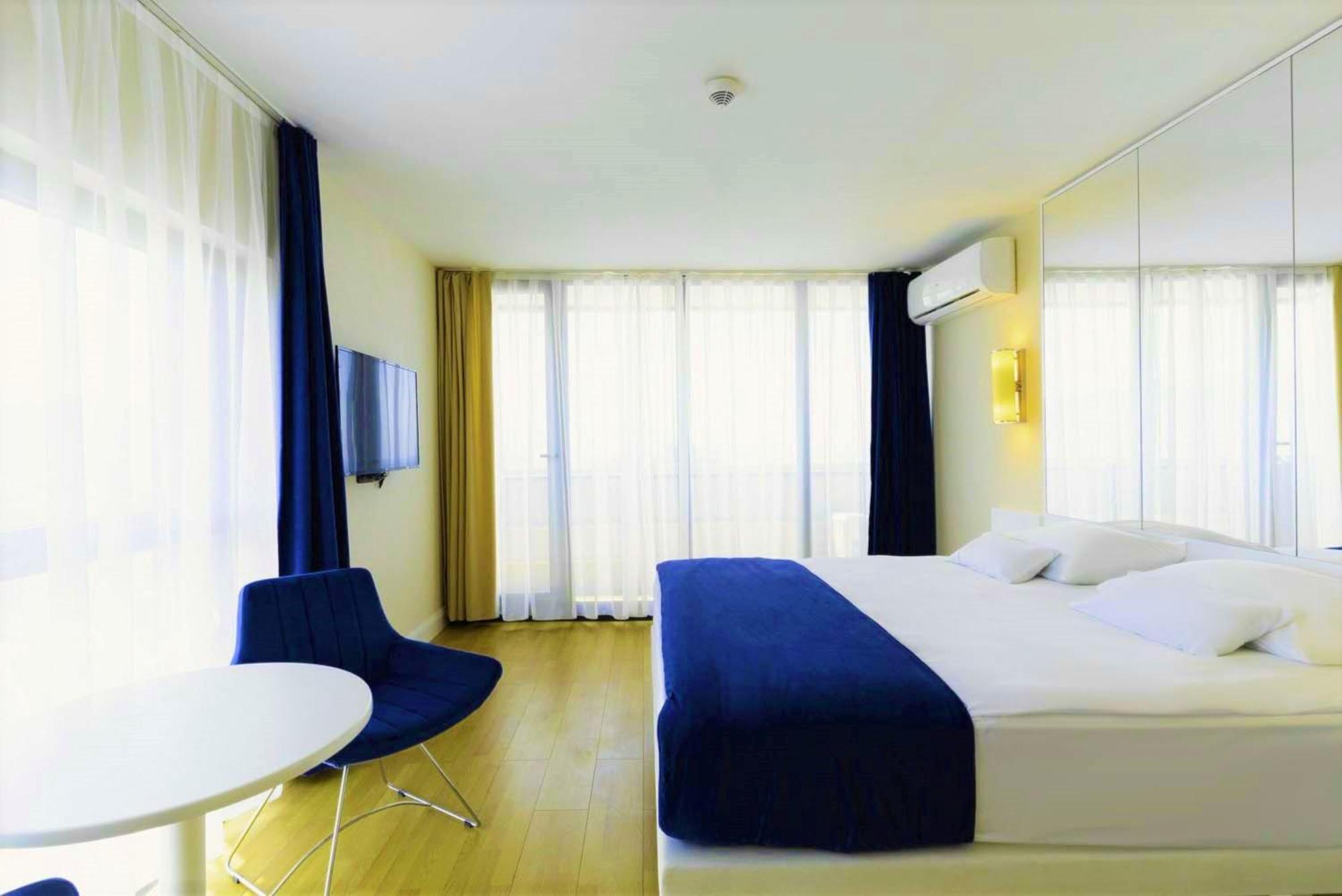 Relax And Unwind Premier Sea View Aparthotel In Batumi Ngoại thất bức ảnh