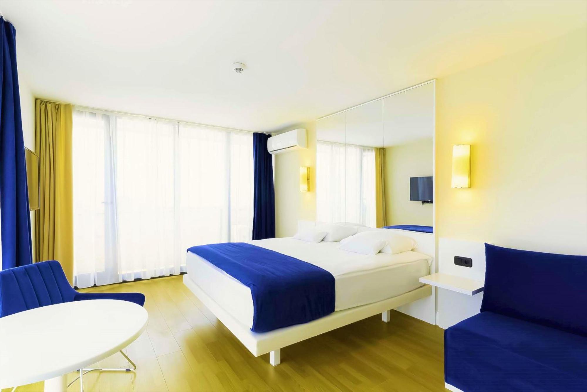 Relax And Unwind Premier Sea View Aparthotel In Batumi Ngoại thất bức ảnh